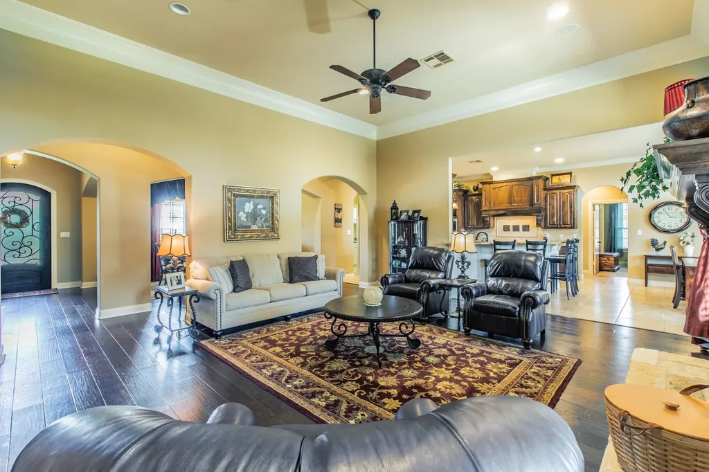 437 Winding Creek Lane Waco TX 76657