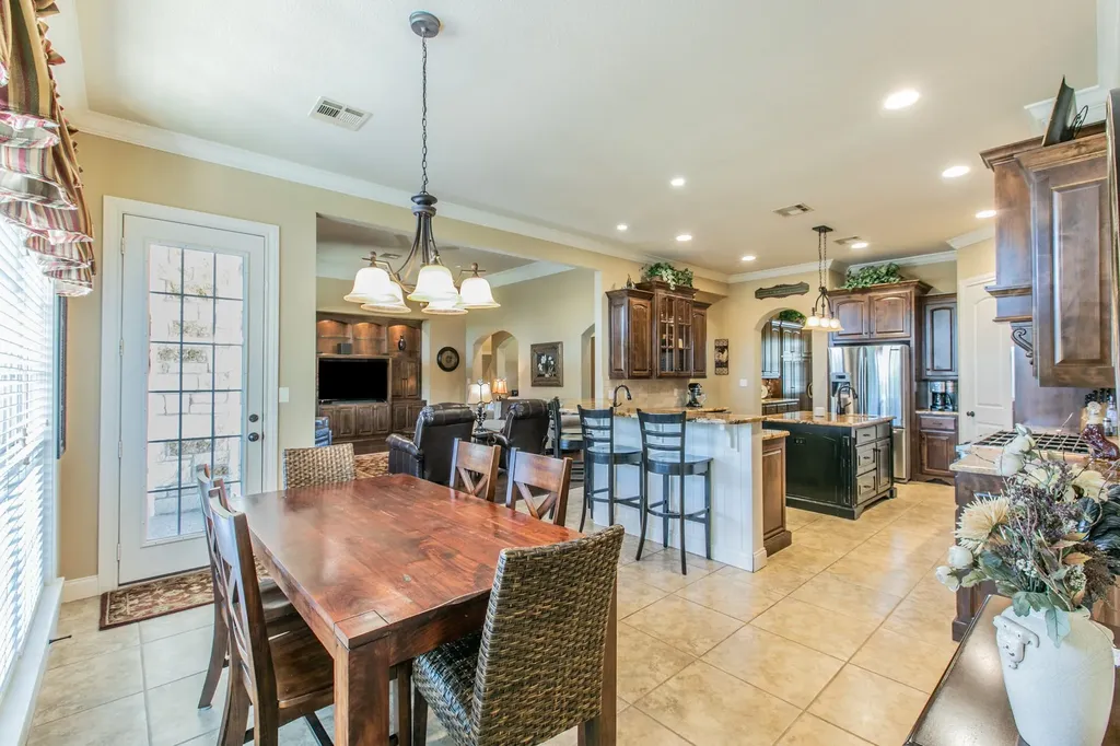 437 Winding Creek Lane Waco TX 76657