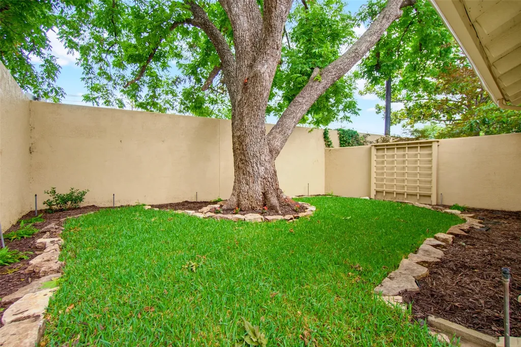 4394 Cochran Chapel Circle Dallas TX 75209