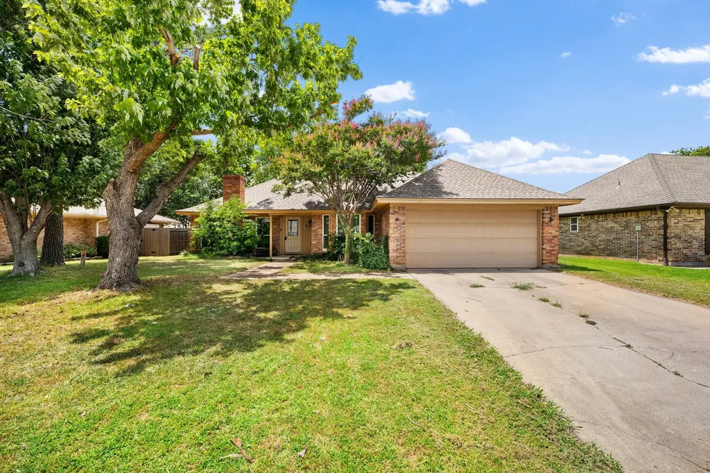 8 Cimarron Drive Trophy Club TX 76262