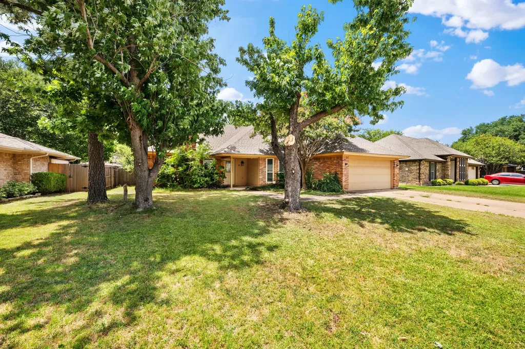 8 Cimarron Drive Trophy Club TX 76262