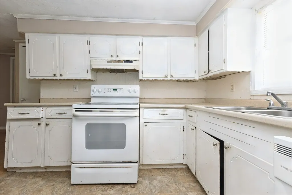 1003 Brooks New Boston TX 75570