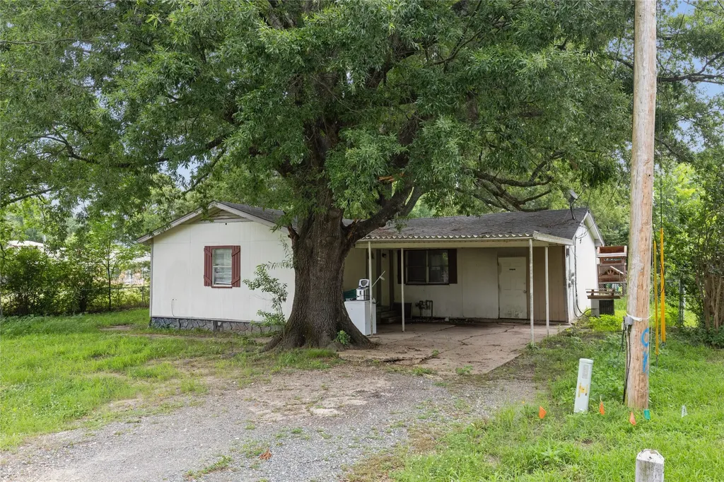 1003 Brooks New Boston TX 75570