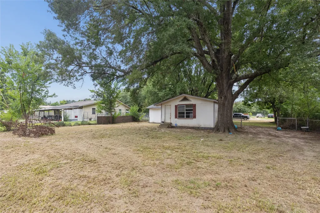 1003 Brooks New Boston TX 75570