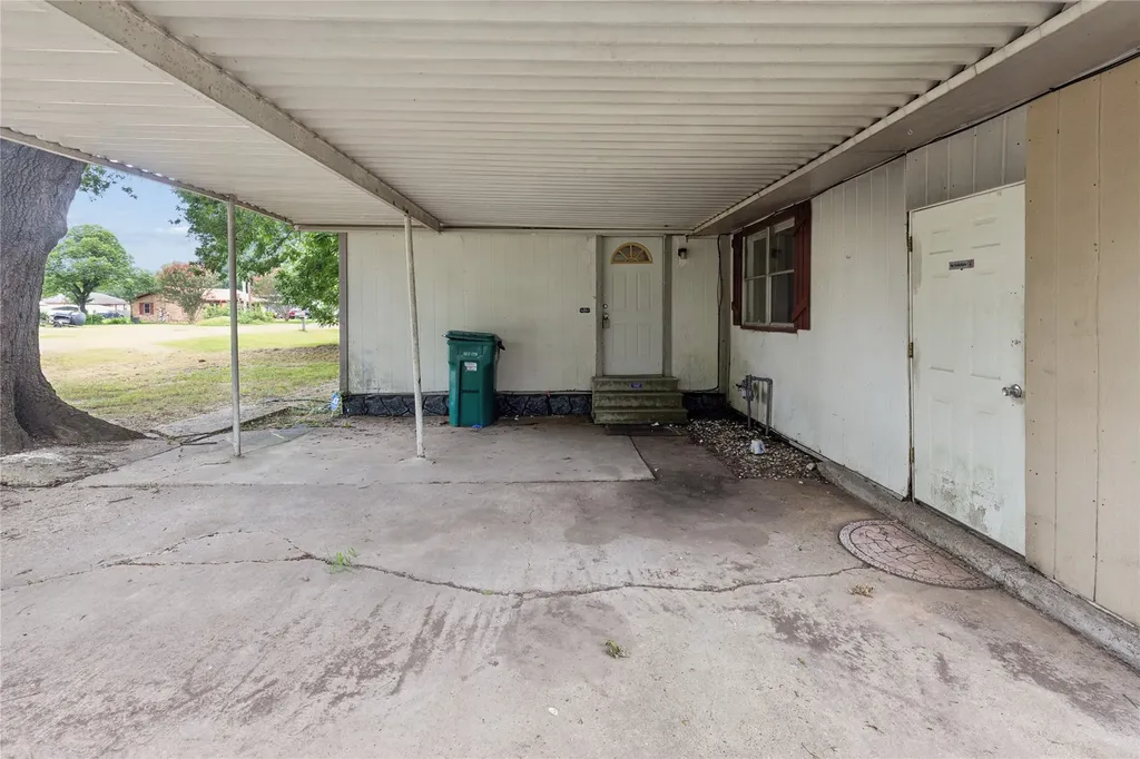 1003 Brooks New Boston TX 75570