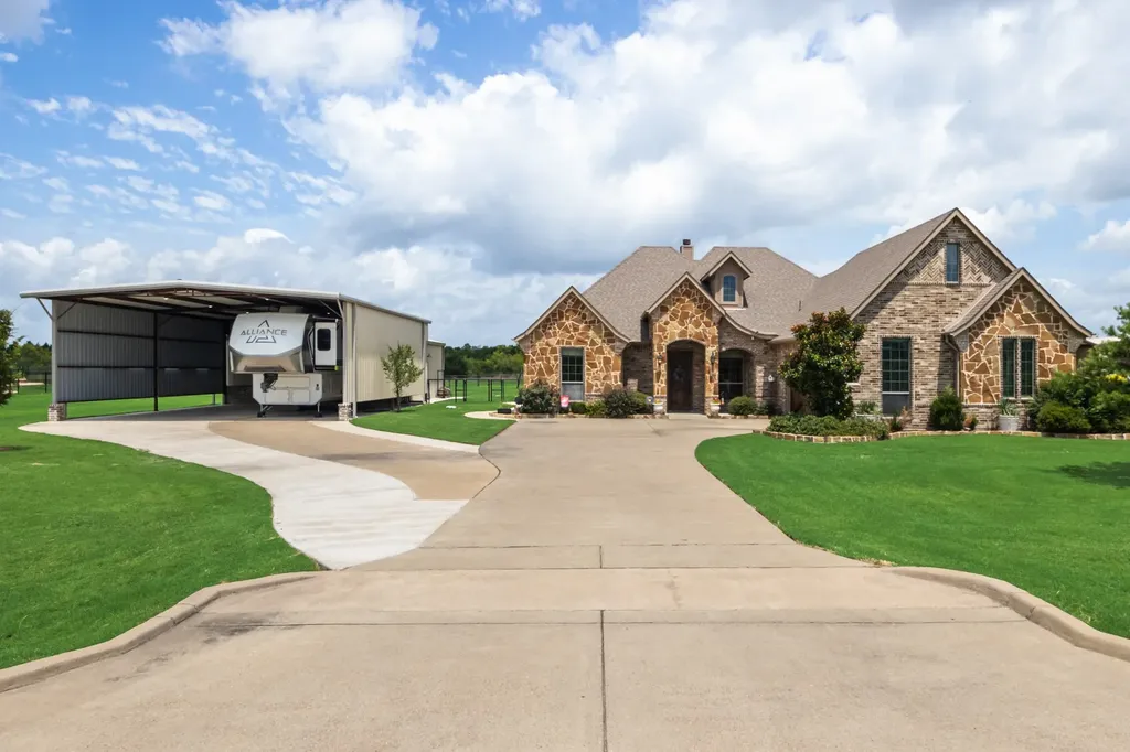 5038 White Pine Drive Royse City TX 75189