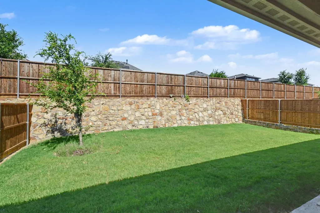 113 Lakeview Drive Oak Point TX 75068