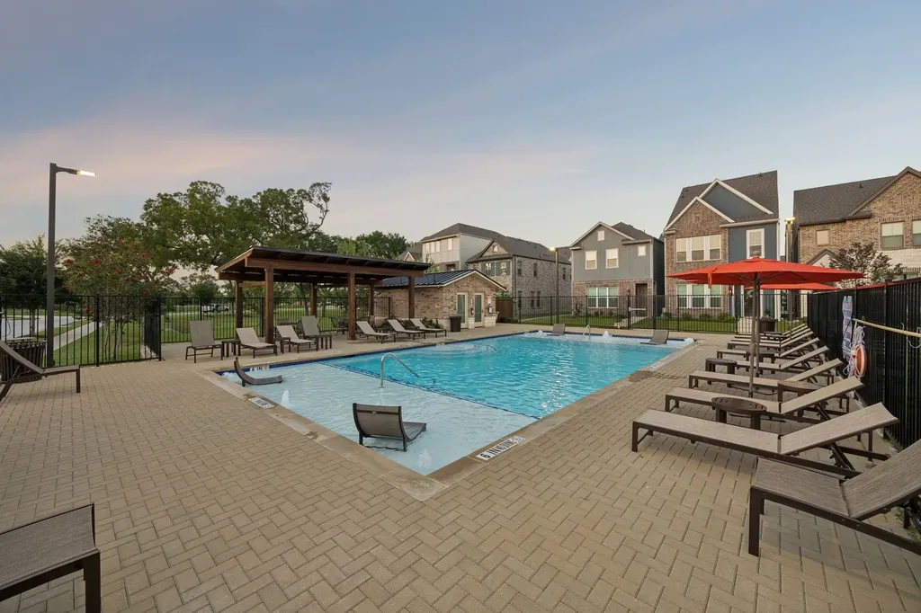 7537 Laburnam Road Dallas TX 75228