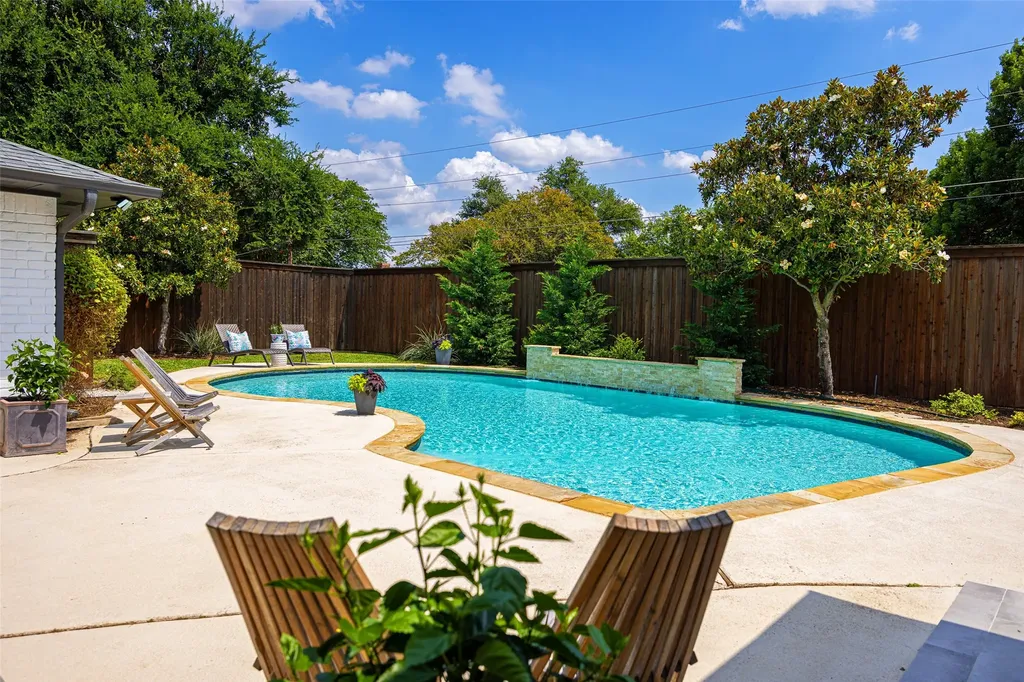 4708 Forest Bend Road Dallas TX 75244