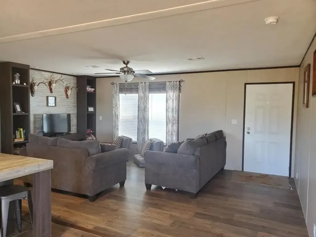 1688 Highway 573 Comanche TX 76442