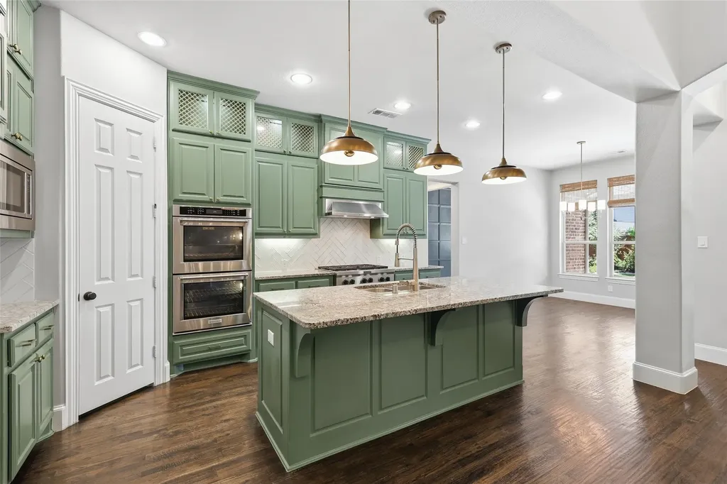 1400 Bluebell Avenue Lantana TX 76226