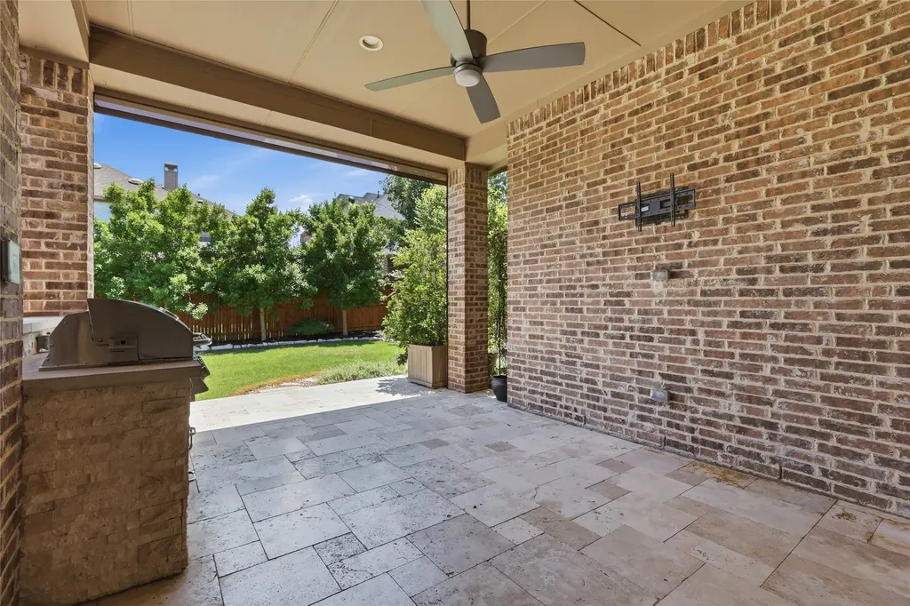 1400 Bluebell Avenue Lantana TX 76226