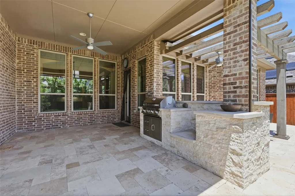 1400 Bluebell Avenue Lantana TX 76226
