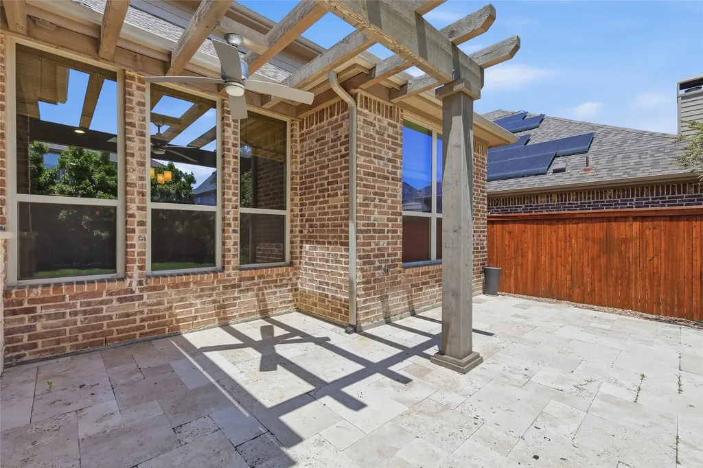 1400 Bluebell Avenue Lantana TX 76226