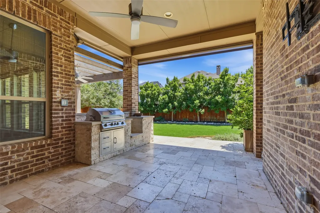 1400 Bluebell Avenue Lantana TX 76226