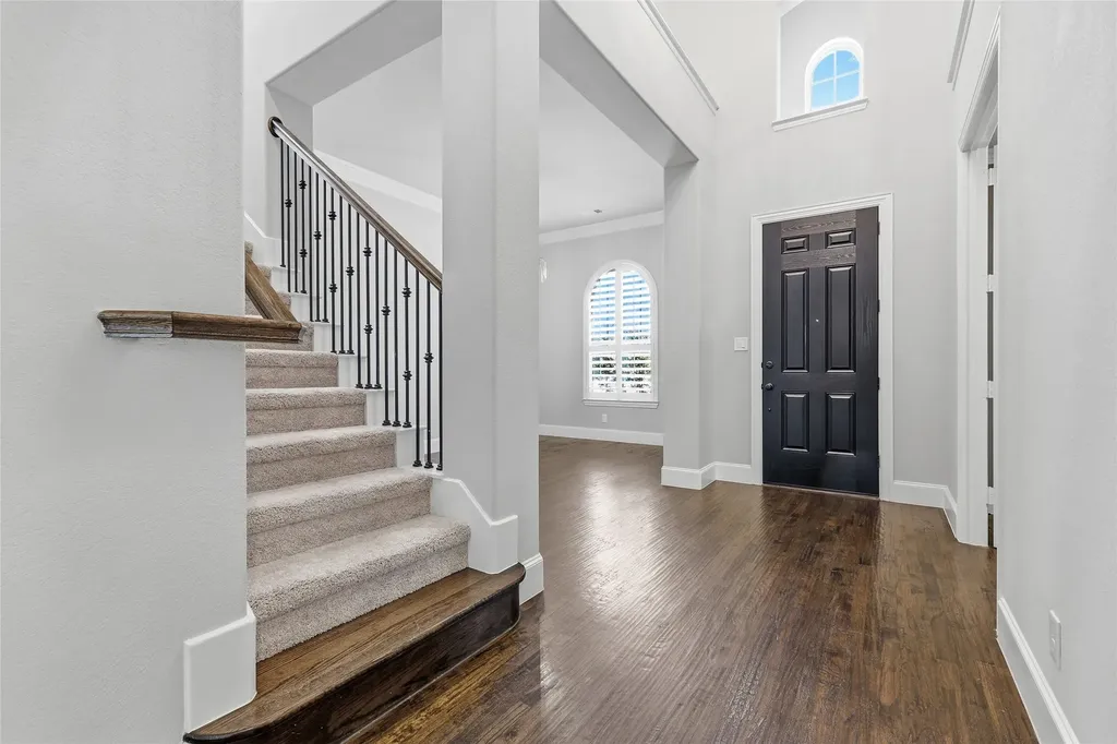 1400 Bluebell Avenue Lantana TX 76226
