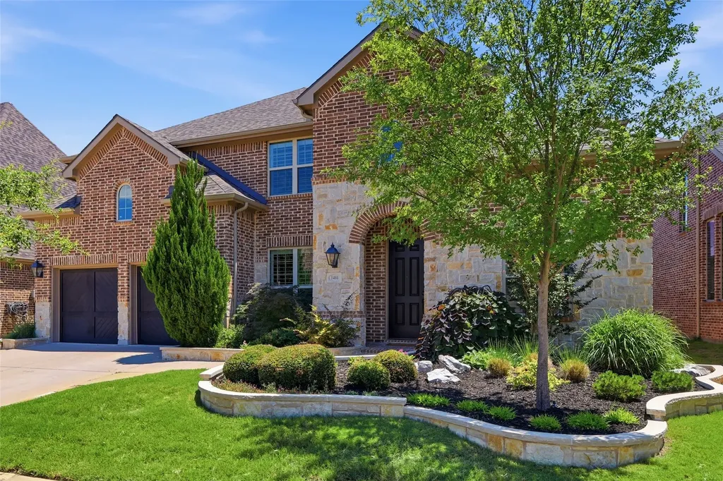 1400 Bluebell Avenue Lantana TX 76226