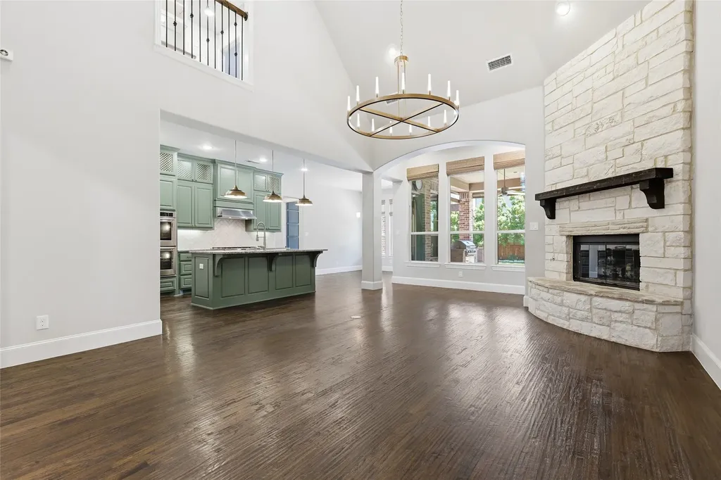 1400 Bluebell Avenue Lantana TX 76226