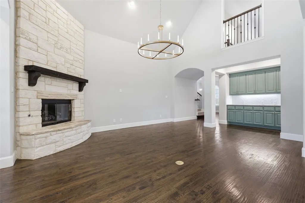 1400 Bluebell Avenue Lantana TX 76226