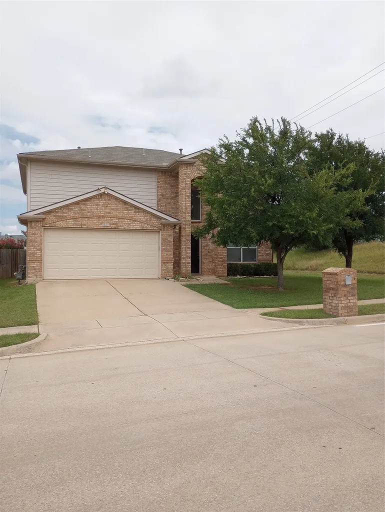 1825 Crested Butte Drive Fort Worth TX 76131