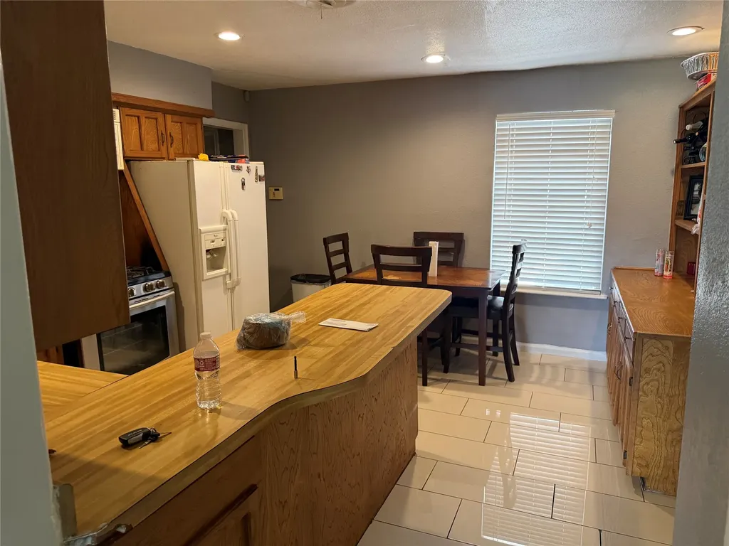13206 Blossomheath Lane Dallas TX 75240