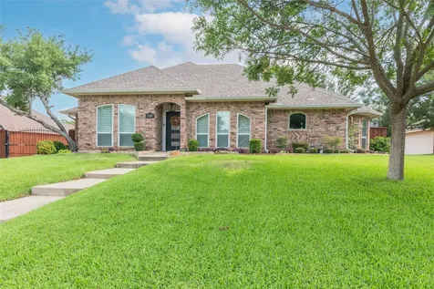 2919 Sweet Briar Street Grapevine TX 76051