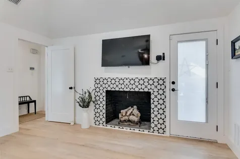 2919 Sweet Briar Street Grapevine TX 76051
