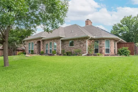 2919 Sweet Briar Street Grapevine TX 76051