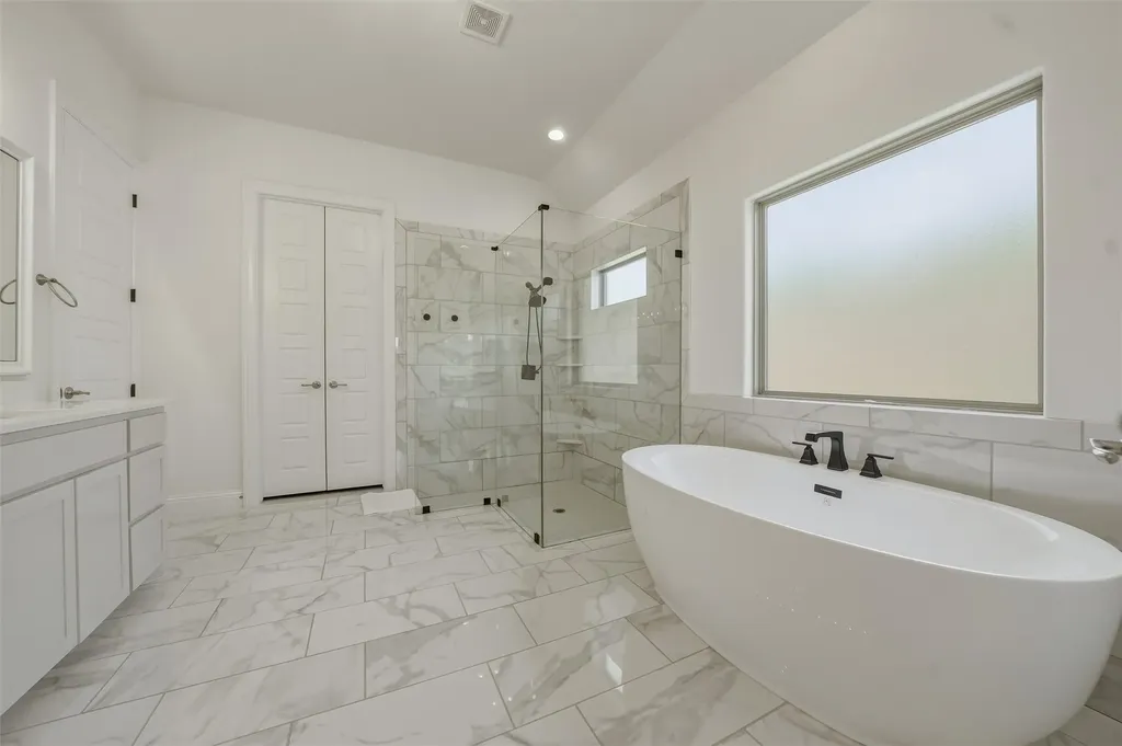 8110 Spanish Hills Drive Benbrook TX 76126
