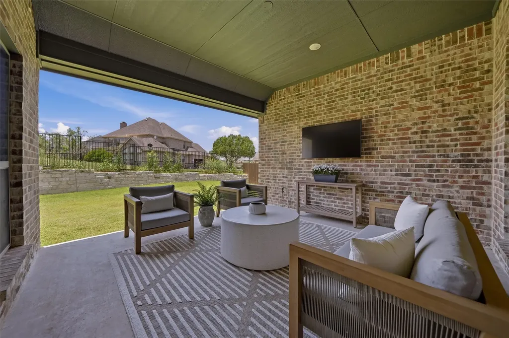 8110 Spanish Hills Drive Benbrook TX 76126