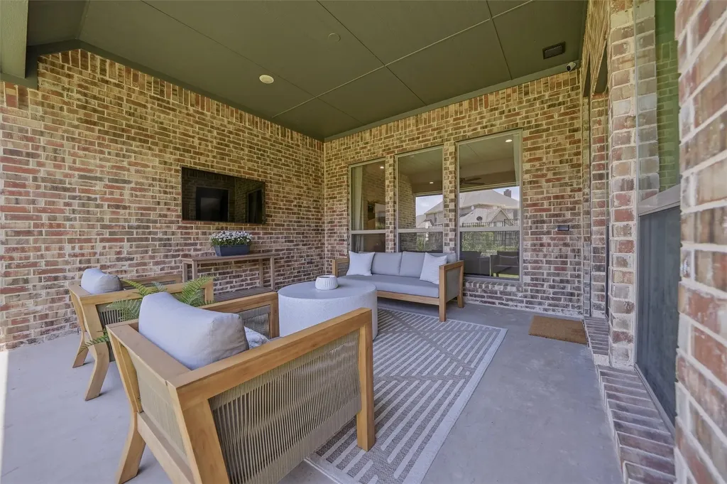 8110 Spanish Hills Drive Benbrook TX 76126