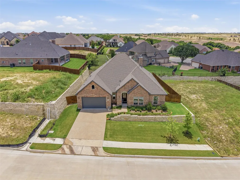 8110 Spanish Hills Drive Benbrook TX 76126
