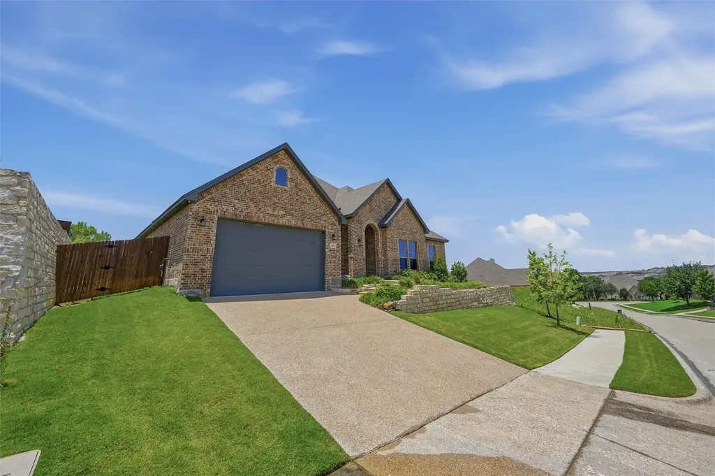 8110 Spanish Hills Drive Benbrook TX 76126