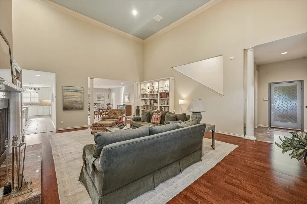 4000 W 5th Street Fort Worth TX 76107