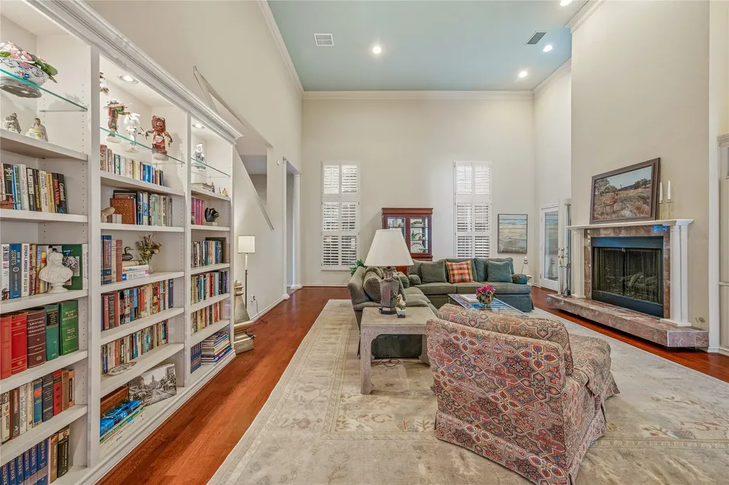 4000 W 5th Street Fort Worth TX 76107