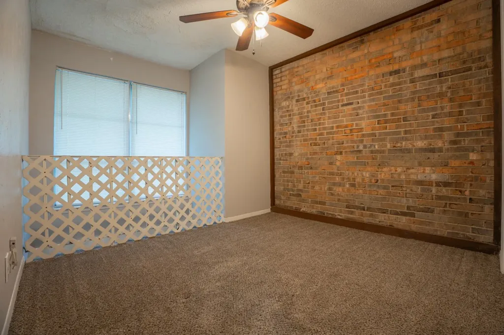 2005 Town Court Garland TX 75041