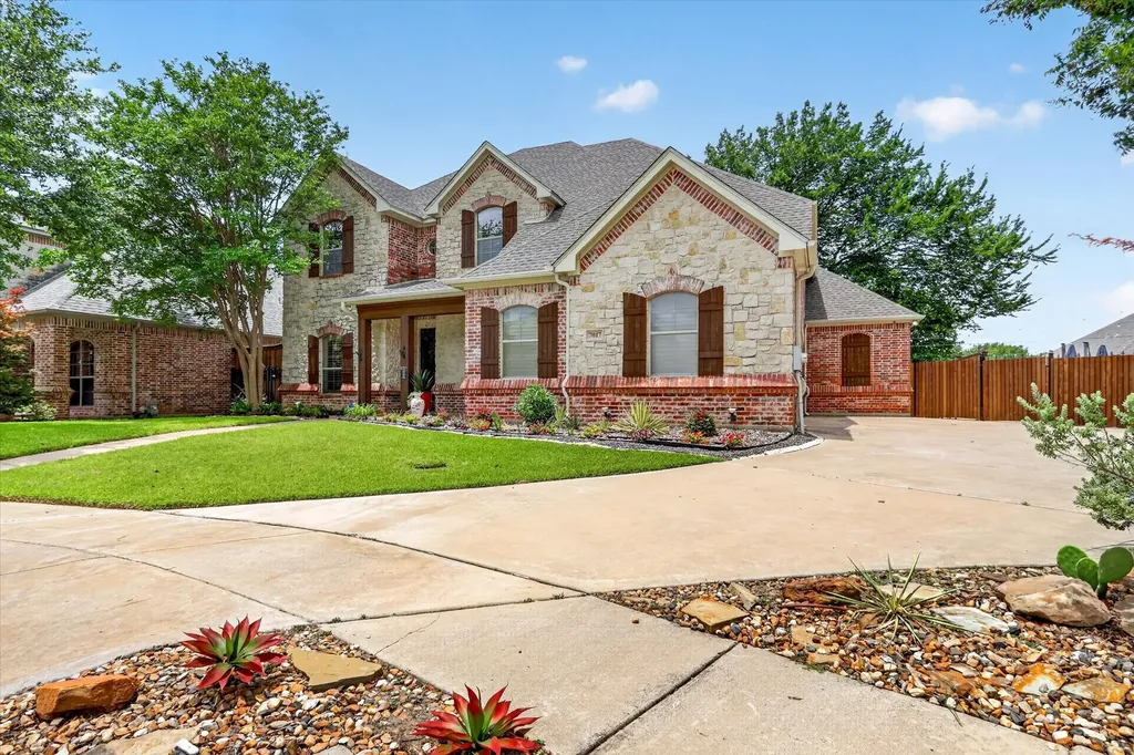 7017 Cherrybark Lane North Richland Hills TX 76182
