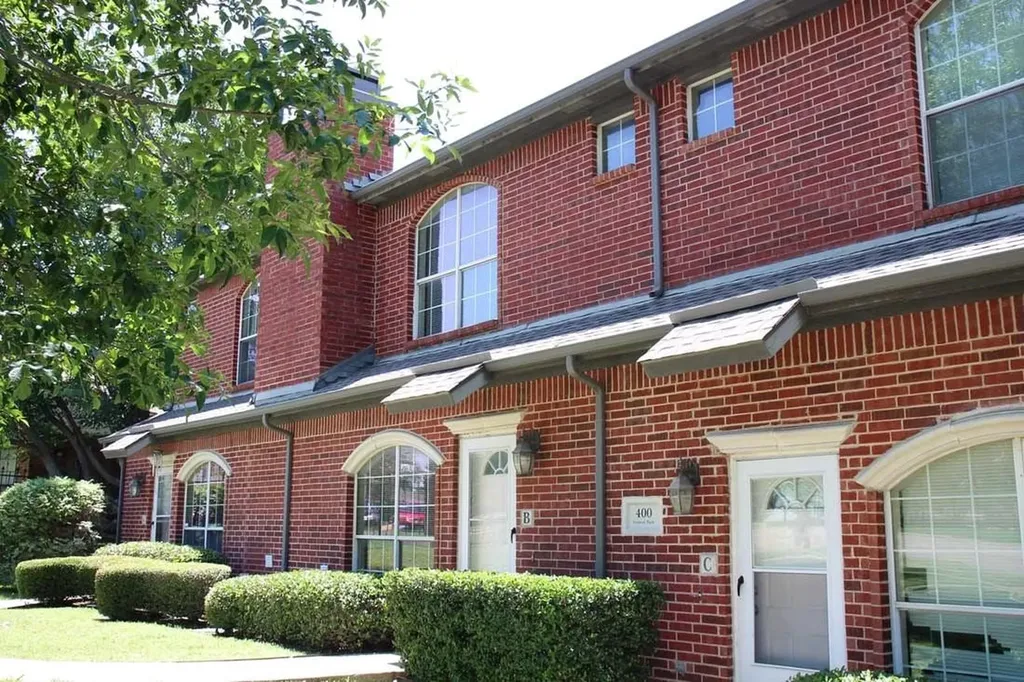 400 Central Park Drive Arlington TX 76014