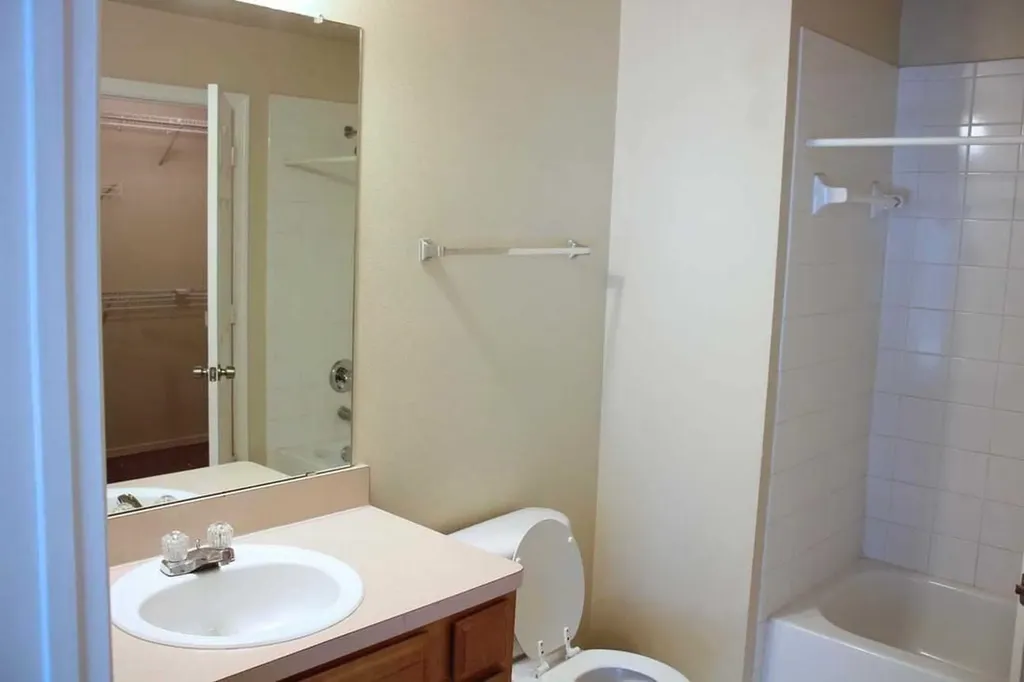400 Central Park Drive Arlington TX 76014