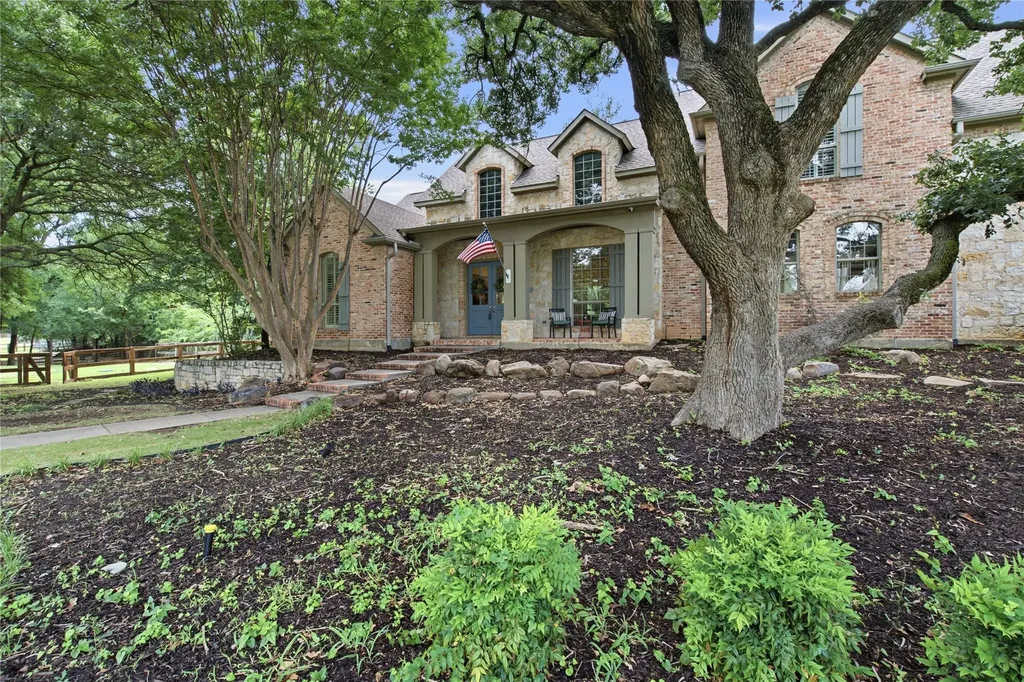 8229 Steeplechase Circle Argyle TX 76226