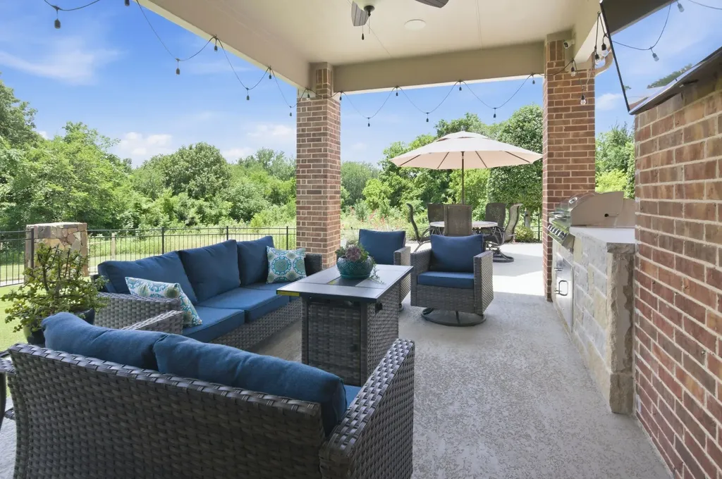 11109 Smoky Oak Court Flower Mound TX 76226