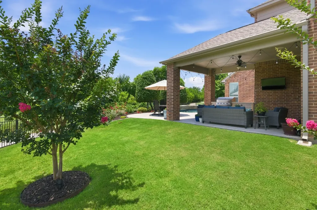 11109 Smoky Oak Court Flower Mound TX 76226