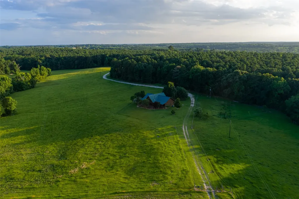 2030 County Road 1640 Grapeland TX 75844