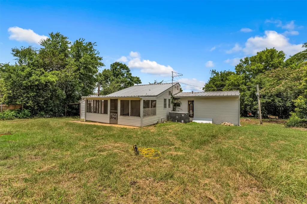 116 Kennedy Whitney TX 76692