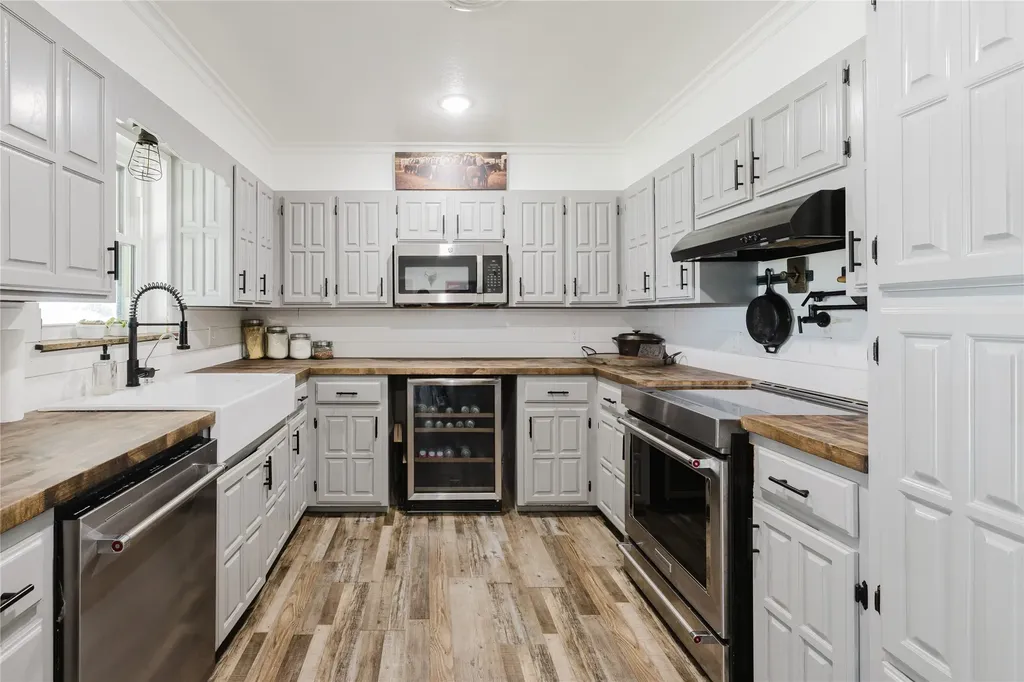 6217 Highway 183 Cisco TX 76437