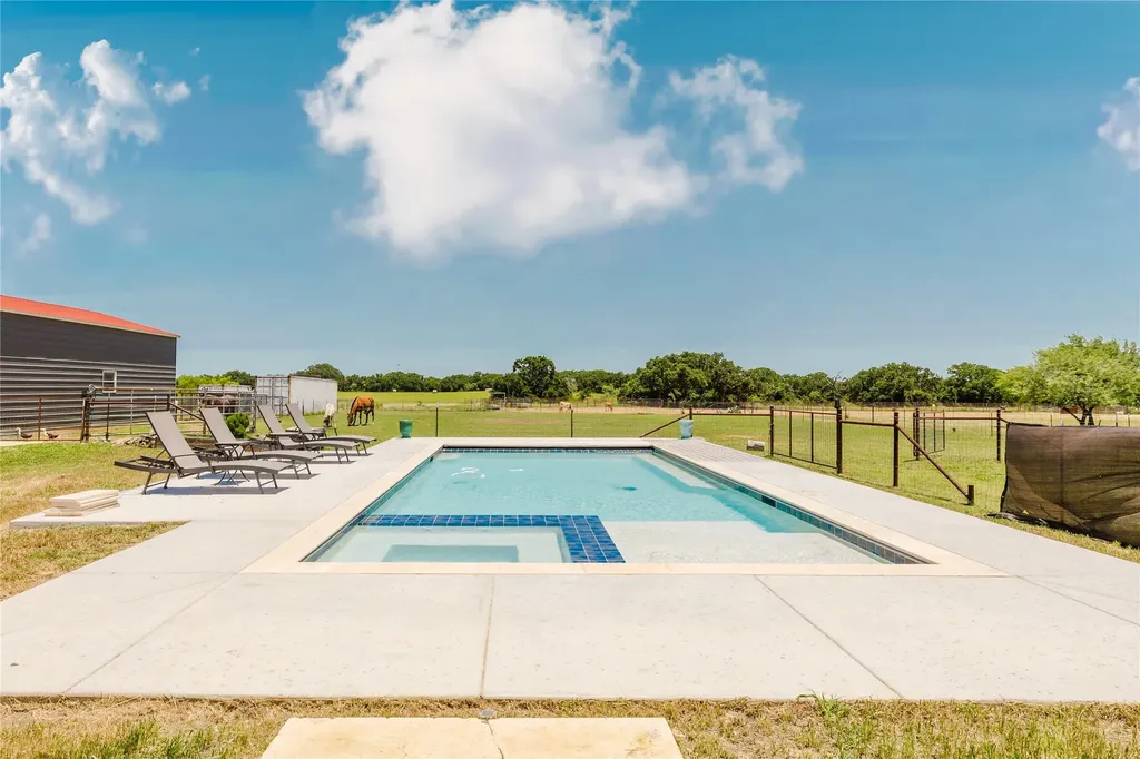 6217 Highway 183 Cisco TX 76437