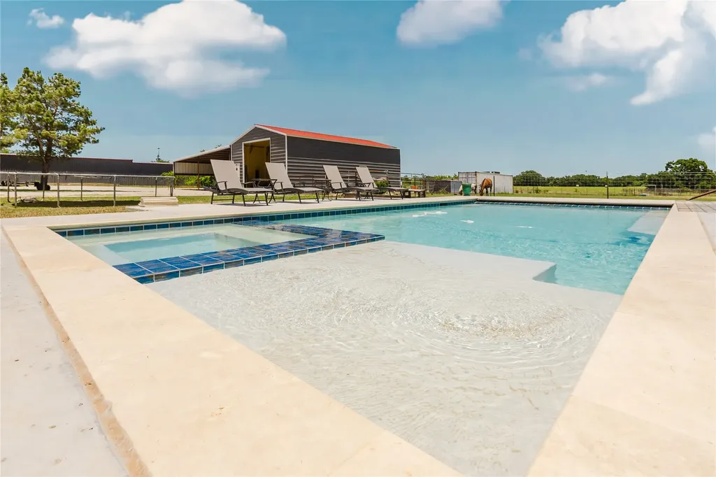 6217 Highway 183 Cisco TX 76437