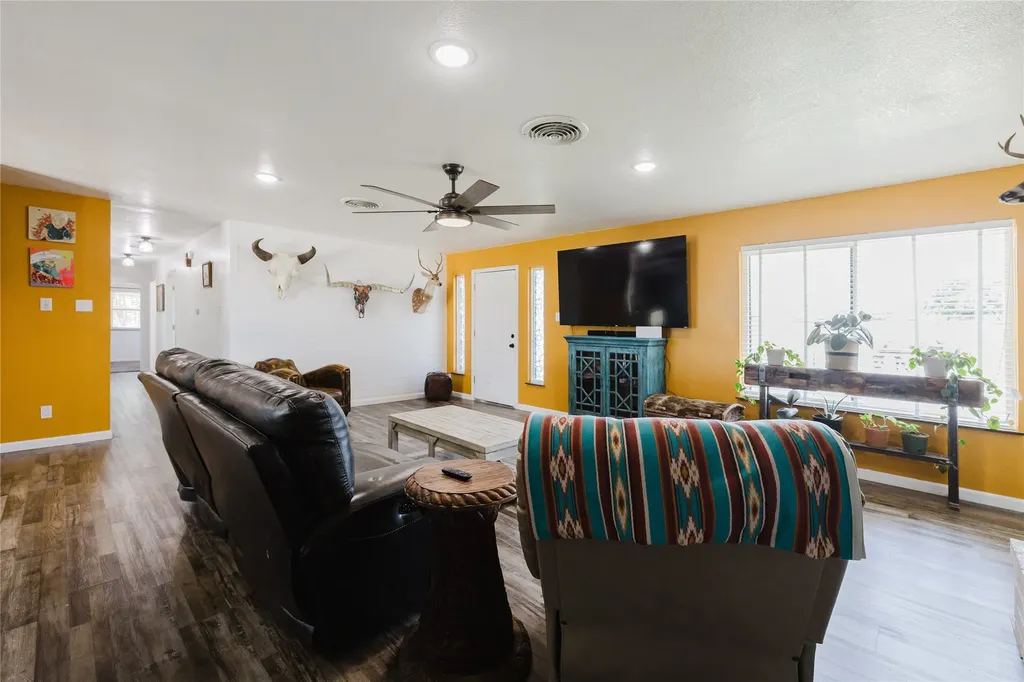 6217 Highway 183 Cisco TX 76437