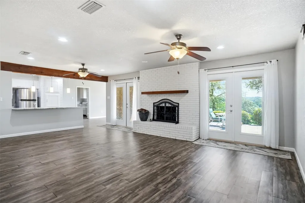 5920 Diamond Oaks Drive S Haltom City TX 76117