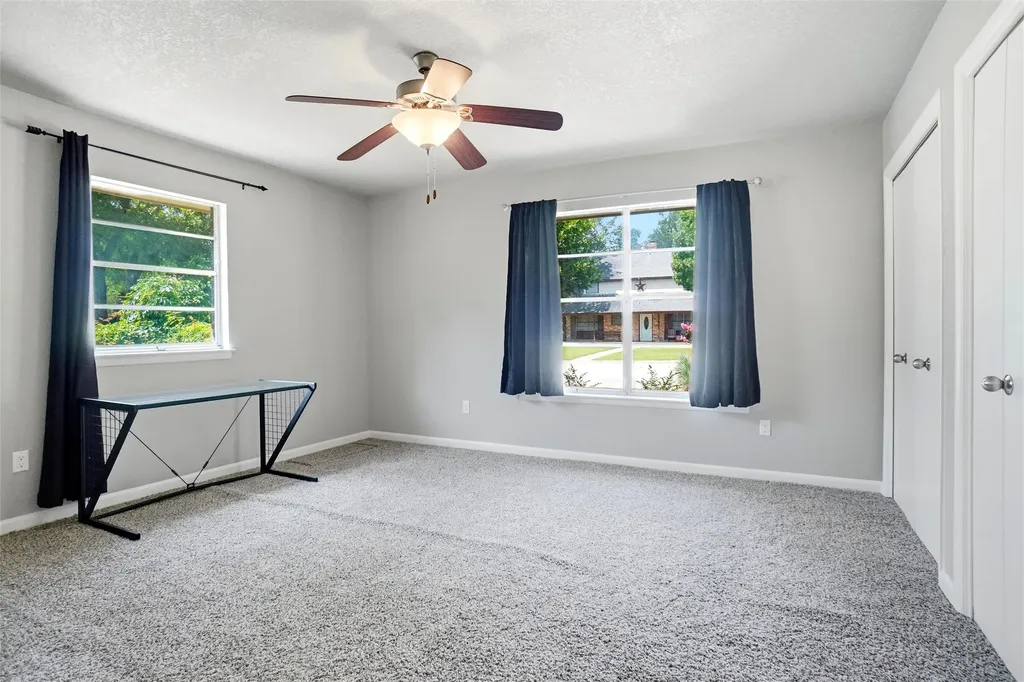5920 Diamond Oaks Drive S Haltom City TX 76117